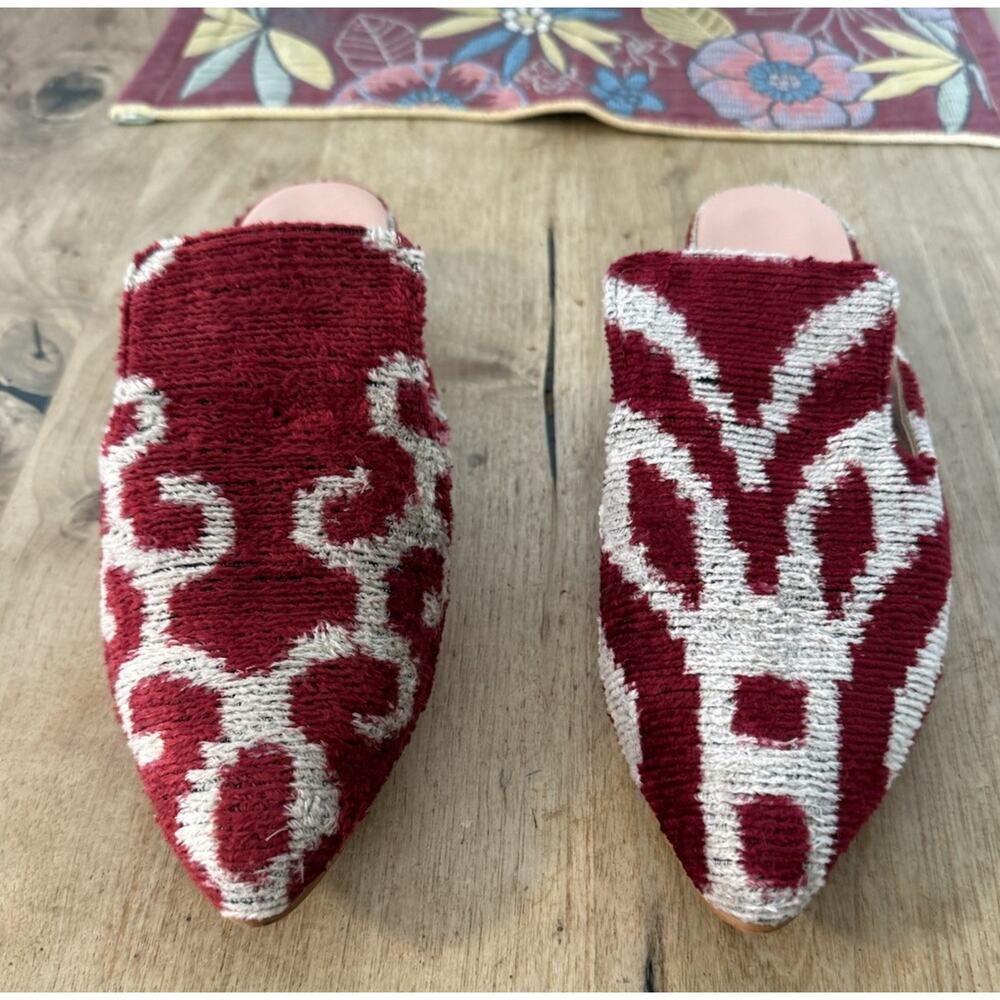 Suzaniart Turkish Ikat Velvet Mules Red Cream Sz 39 US 9 Boho Flats Shoes Note*